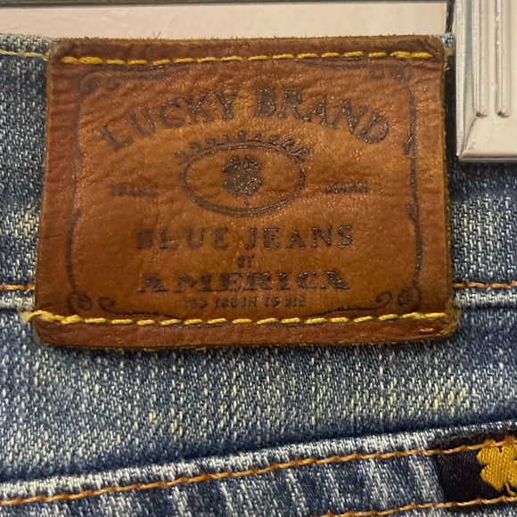 Lucky Brand Woman’s  Jeans Size: 27 - Picture 8 of 10